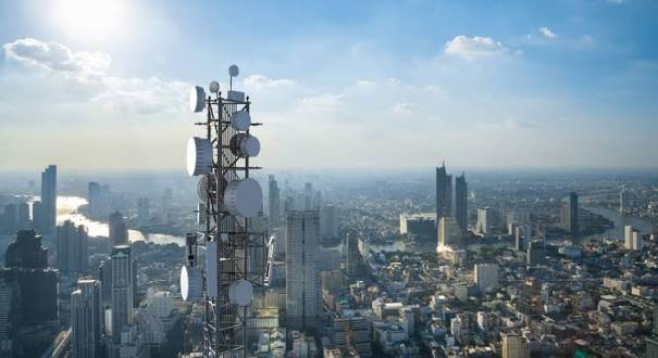 Complete power solutions for telecom and commercial buildings
